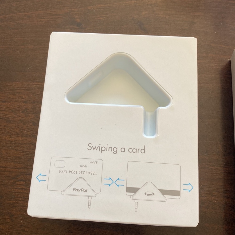 PayPal mobile card reader - Picture 6 of 9